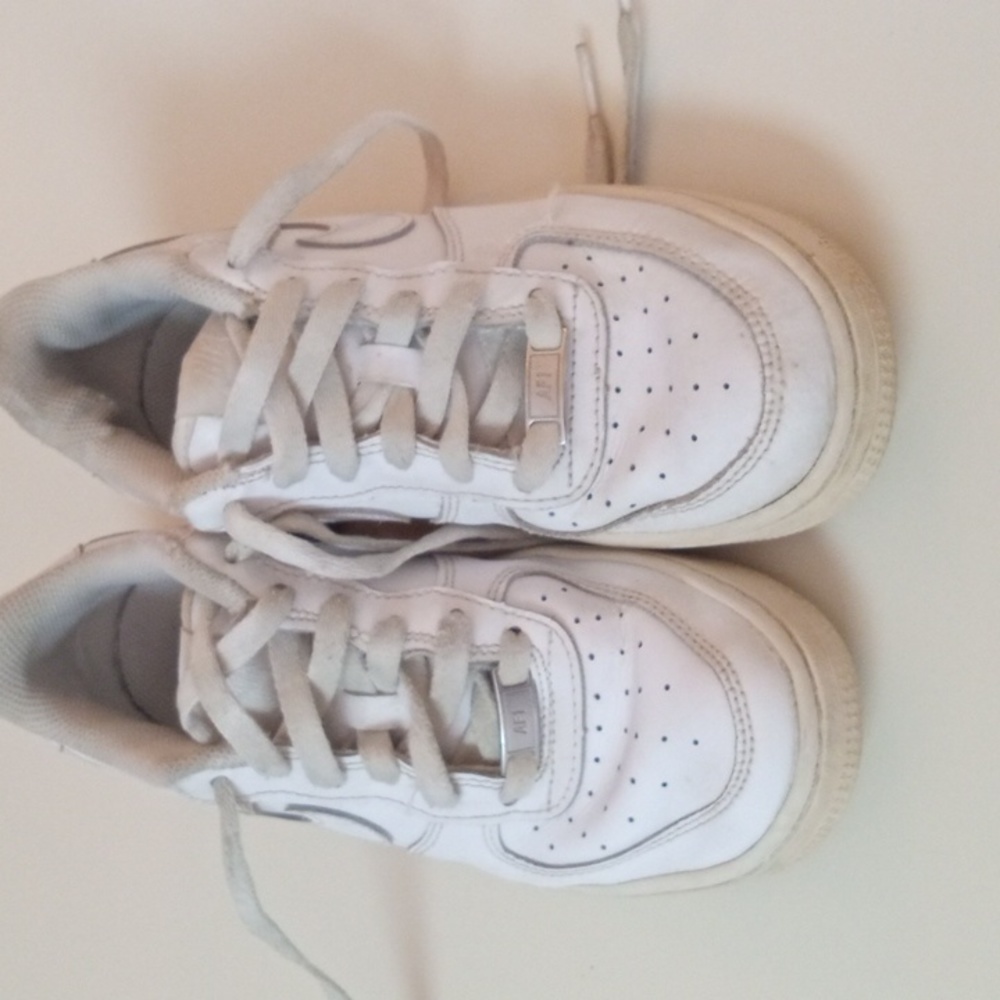 Nike Air Force 1 youth kids 5y girls or boys? - Picture 2 of 5